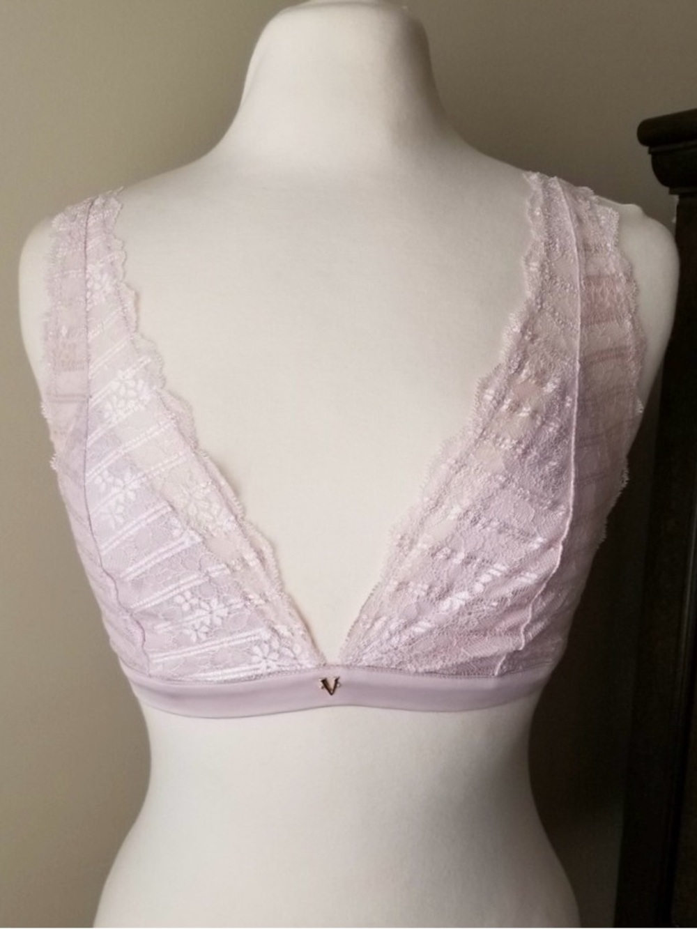 nwt Victoria’s Secret rose gold Bralette xs pink lace bra new coquette plunge
